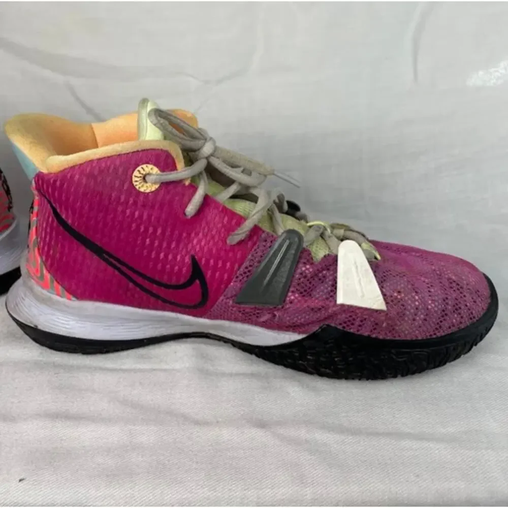 NIKE‎ Pink High Top Sneakers Youth 6.5 Kyrie Air Basketball Fuchsia Gym shoes
